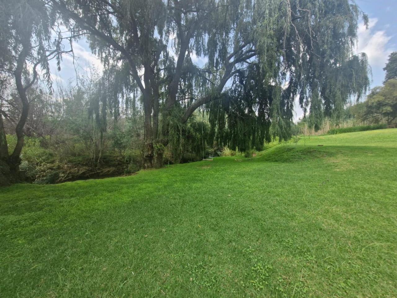 Valley Of The Rainbow Fly Fishing Estate Dullstroom Extérieur photo